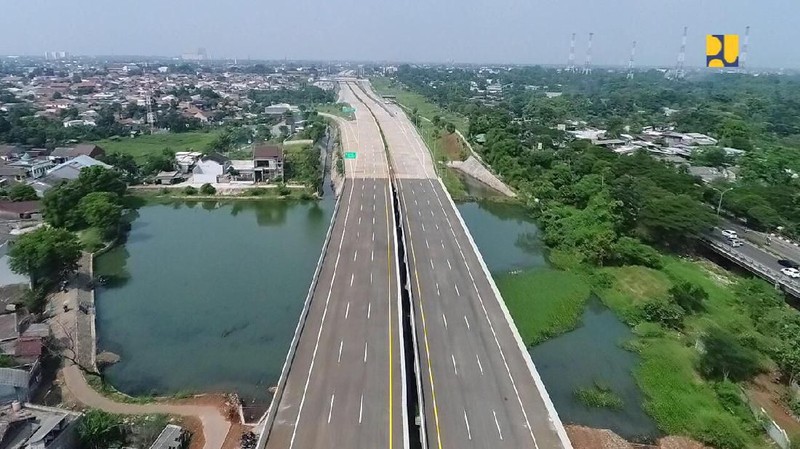 Suasana Tol Cijago Seksi II ruas tol Cinere - Jagorawi Seksi II (Raya Bogor - Kukusan) dibuka fungsional untuk mendukung kelancaran arus mudik lebaran