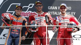 FOTO: Petrucci Menang dan Rossi Sial di MotoGP Italia