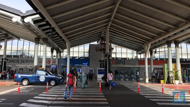 Pada H-1 lebaran tak terlihat kepadatan di Bandara Internasional Soekarno-Hatta.