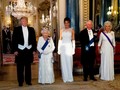 'Kembaran' dengan Ratu Elizabeth II, Melania Trump Dikritik