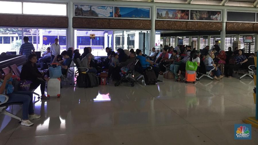 Pada H-1 lebaran tak terlihat kepadatan di Bandara Internasional Soekarno-Hatta.
