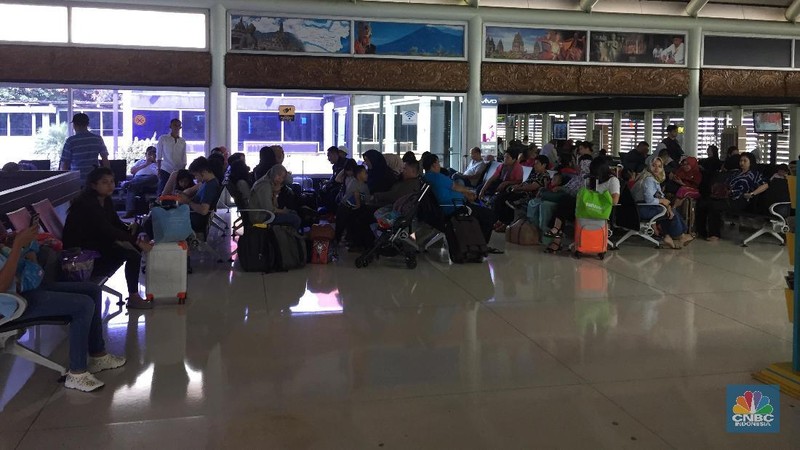 Pada H-1 lebaran tak terlihat kepadatan di Bandara Internasional Soekarno-Hatta.
