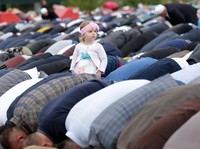 Kalau Ada Shalat Ied di Lapangan, Bakal Dibubarin Pak Anies?