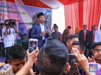 Lebaran, Ini Suasana Saat Jokowi Menyapa Warga di Monas