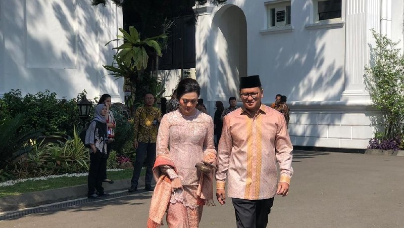 Pagi ini, Presiden Joko Widodo melaksanakan halalbihalal atau open house dengan Wakil Presiden Jusuf Kalla.