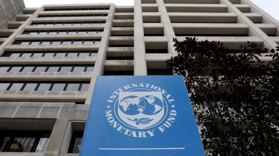 FILE PHOTO: The International Monetary Fund (IMF) headquarters building is seen ahead of the IMF/World Bank spring meetings in Washington, U.S., April 8, 2019. REUTERS/Yuri Gripas/File Photo