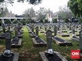 Ada Pusara Pahlawan Tak Bertabur Bunga di Keramaian Peziarah