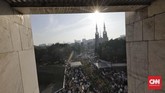 Jemaah melakukan salat Id di Masjid Istiqlal, Jakarta. (CNN Indonesia/Adhi Wicaksono)