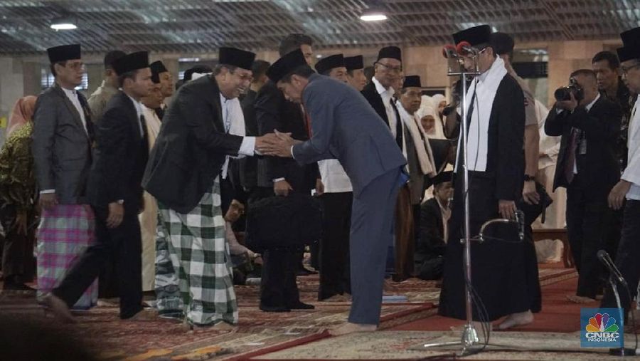 Presiden Joko Widodo (Jokowi) melaksanakan sholat Idul Fitri 1440 H di Masjid Istiqlal, Jakarta, Rabu (5/6/2019).