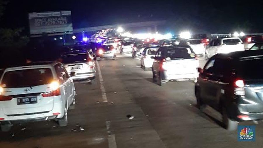foto/ tol cipali km 102/Dwi Ayuning tyas