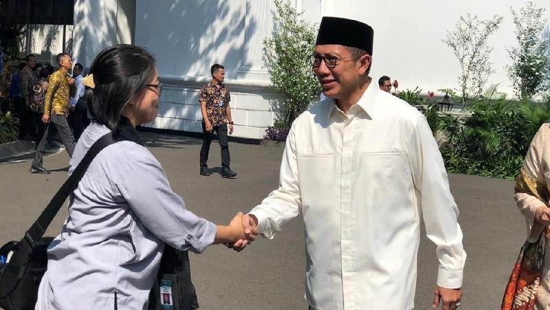 Pagi ini, Presiden Joko Widodo melaksanakan halalbihalal atau open house dengan Wakil Presiden Jusuf Kalla.