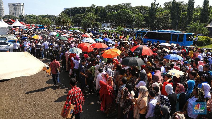 Berbagai kalangan masyarakat hadir dalam open house Jokowi di Istana Negara, Rabu (5/6/2019).