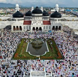OJK Ungkap Potensi Pasar Bank Syariah di Daerah Islam Tertua RI