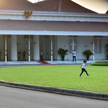 Lebaran Kedua, Suasana Open House Jokowi & Jan Ethes di Jogja