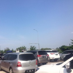 Lebaran Kedua, Arus Balik Macet 5 KM di Tol Palimanan