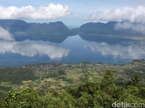 Wisata Puncak Lawang di Sumatera Barat, Indah Banget!
