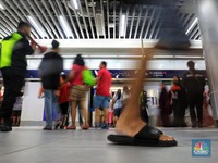 Saat Lebaran, MRT Ramai Digunakan untuk Silaturahmi