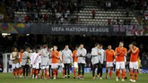 Para pemain timnas Belanda merayakan sukses ke final UEFA Nations League 2019. Belanda akan menghadapi tuan rumah Portugal pada final di Stadion Dragao, Minggu (9/6). (REUTERS/Rafael Marchante)