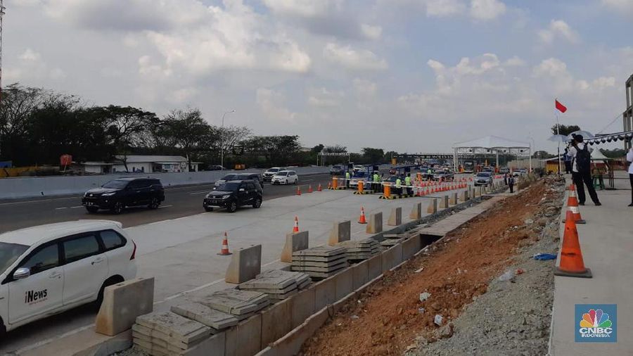 Kemacetan di Tol Jakarta-Cikampek (Japek) berpotensi bakal semakin parah kala Jasa Marga melakukan perbaikan jalan sampai Kamis (11/7).