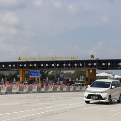 H+2 Lebaran, Gerbang Tol Cikampek Utama Ramai Lancar