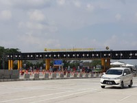 H+2 Lebaran, Gerbang Tol Cikampek Utama Ramai Lancar