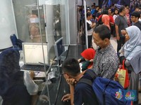 Hari Ini MRT Jakarta Mulai Cek Suhu Tubuh Penumpang