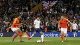 Timnas Inggris sebenarnya mampu membobol gawang Belanda pada menit ke-83 melalui Jesse Lingard. Tapi, gol tersebut dianulir wasit Clement Turpin asal Prancis setelah menggunakan VAR. (Reuters/Carl Recine)