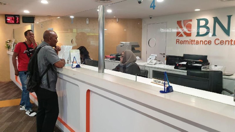 BNI adalah bank nasional yang memiliki kantor cabang di luar negeri paling banyak. Berikut kegiatan operasional BNI di luar negeri selama Lebaran.