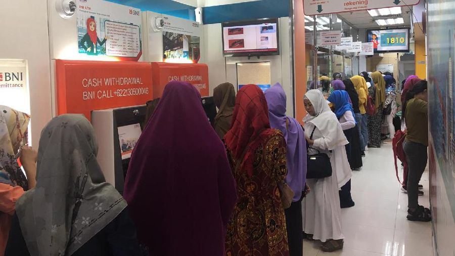 BNI tengah mengkaji untuk menurunkan tingkat bunga deposito setelah Bank Indonesia (BI) menurunkan suku bunga acuan