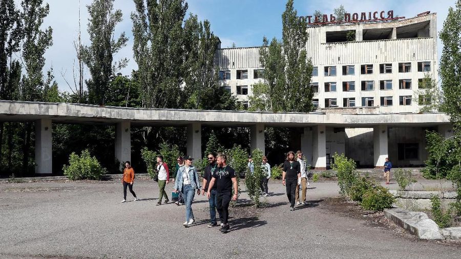 Chernobyl kini semakin dikenal berkat munculnya film seri yang diputar di stasiun TV berbayar HBO.