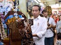 Jokowi Ajak Jan Ethes Beli Baju Batik di Pasar Beringharjo