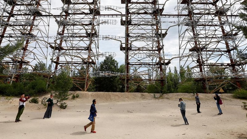 Chernobyl kini semakin dikenal berkat munculnya film seri yang diputar di stasiun TV berbayar HBO.