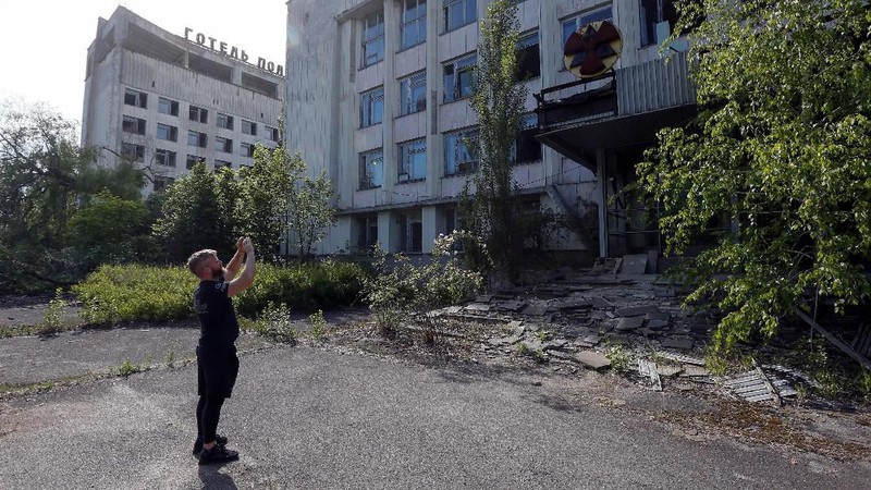 Chernobyl kini semakin dikenal berkat munculnya film seri yang diputar di stasiun TV berbayar HBO.