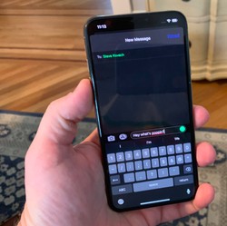 iOS 13 Punya Fitur Dark Mode, Begini Penampakannya di iPhone