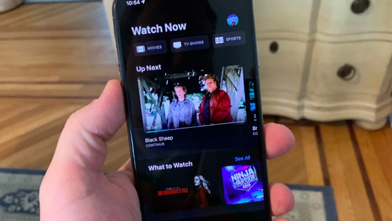 Fitur dark mode ini baru tersedia di iOS 13 versi beta. Berikut penampakannya di iPhone.