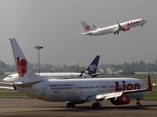 Penumpang Kian Sepi, Banyak Pesawat Parkir di Bandara