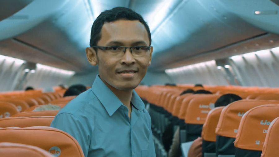 Kemarin ramai di medsos soal akun @akillevin yang mengakui sebagai salah satu pramugara Lion Air dan pembayaran gajinya terkatung-katung selama tiga bulan.