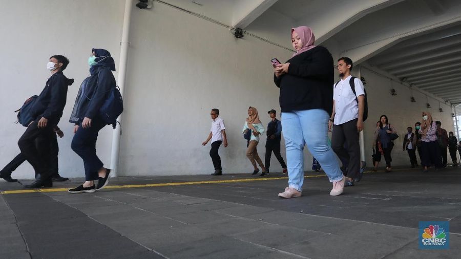 Usai libur lebaran 2019, sejumlah ruas protokol Jakarta kembali sibuk oleh para pekerja.