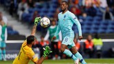 Duel sengit Portugal lawan Belanda berakhir tanpa gol di babak pertama. (REUTERS/Rafael Marchante)