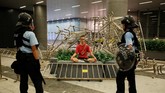 Pemerintah Hong Kong menyatakan bahwa mereka telah mempertimbangkan aspirasi rakyatnya dan akan mengambil kebijakan yang akan memberikan perlindungan bagi mereka. (REUTERS/James Pomfret)