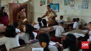 Pasca-letusan Sinabung, Murid SD di Karo Kenakan Masker