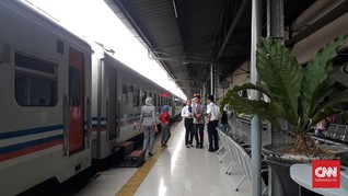 Banjir Jakarta, Kereta dan Bus Alami Keterlambatan