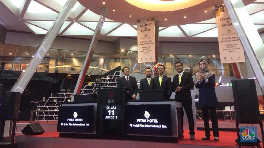 IHSG hari ini mengalami koreksi sebanyak 16 poin atau minus 0,28% ke level 6.038.