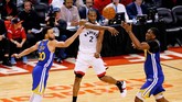 Kawhi Leonard jadi motor permainan Toronto Raptors di laga kelima. (REUTERS/John E. Sokolowski-USA TODAY Sports)