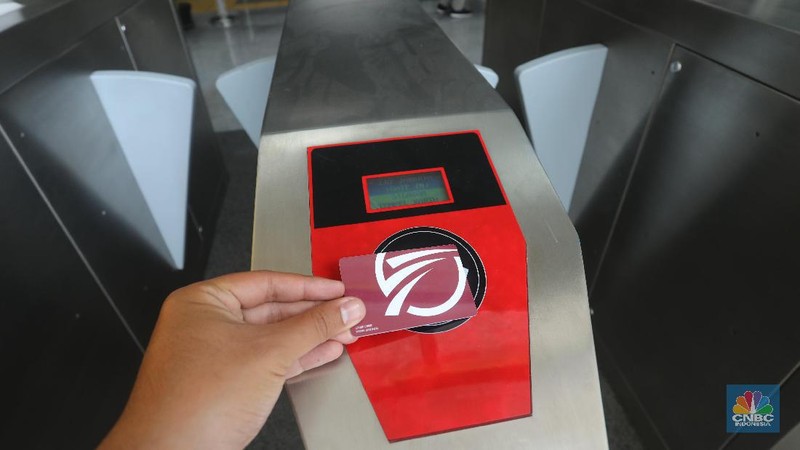 PT LRT Jakarta selaku operator akan memberlakukan tarif Rp 5.000 seiring berakhirnya masa uji publik.