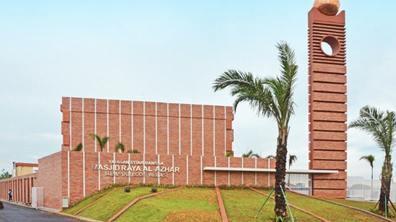 Masjid Al-Safar tengah hangat jadi perbincangan, berikut adalah deretan masjid yang lahir dari sentuhan desain Ridwan Kamil