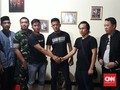 Lupa Bayar Bengkuang, Anggota TNI Ditembak Oknum Polisi