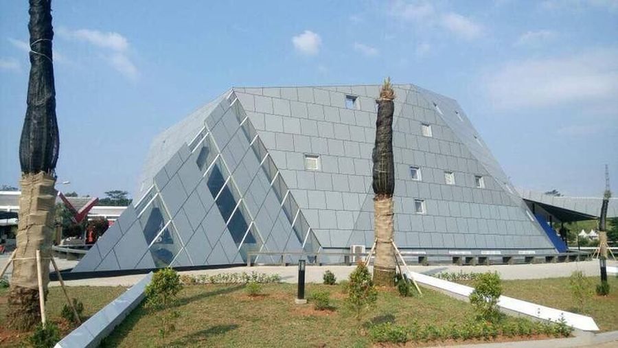 Masjid Al-Safar tengah hangat jadi perbincangan, berikut adalah deretan masjid yang lahir dari sentuhan desain Ridwan Kamil