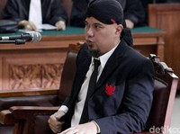 Gara-gara Ngomong Idiot, Ahmad Dhani Divonis Penjara 1 Tahun