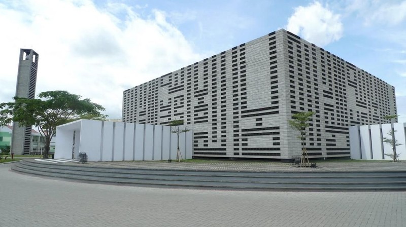 Masjid Al-Safar tengah hangat jadi perbincangan, berikut adalah deretan masjid yang lahir dari sentuhan desain Ridwan Kamil